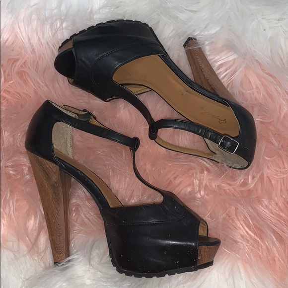 Heels 👠 - Picture 4 of 4